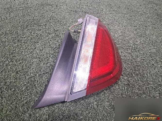 Ford MKS 2009 — фонарь задний правый наружный 2