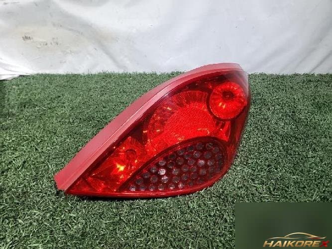 Peugeot 207 2008 — задний фонарь правый (наружный)