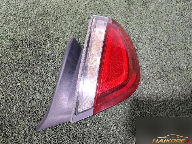 Ford MKS 2011 — задний фонарь правый