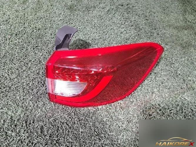 Hyundai Grand i10 2017 — задний фонарь правый (наружный)