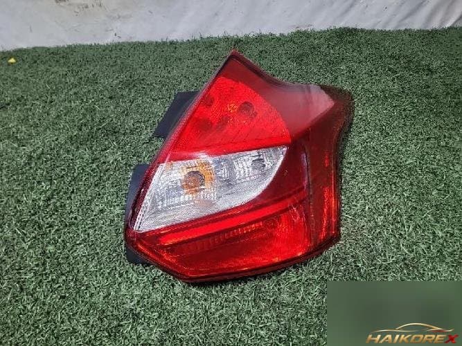 Ford Focus 2014 — задний фонарь правый