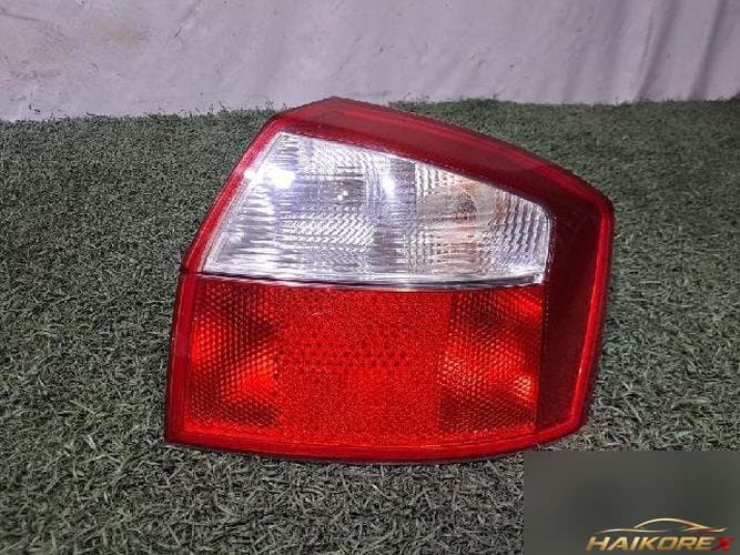 Audi A4 2002 — задний фонарь правый