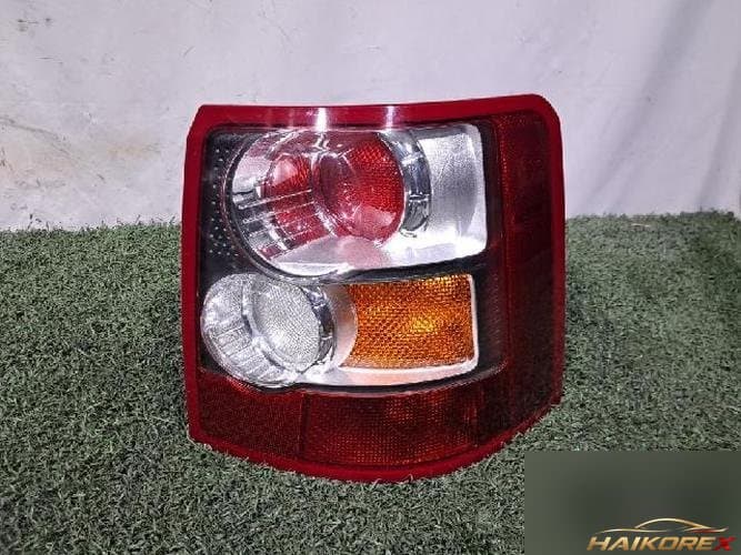 Land Rover Range Rover 2008 — задний фонарь правый XFB500440