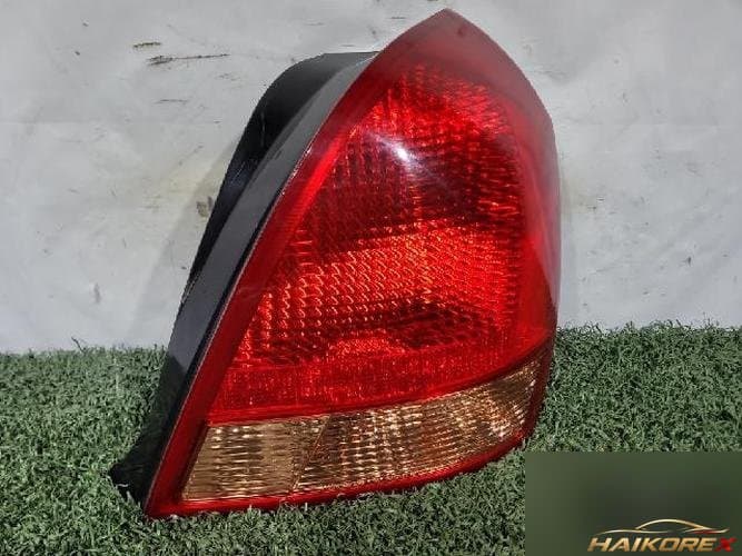 Hyundai Avante 2003 — фара задняя правая 92402 2D300