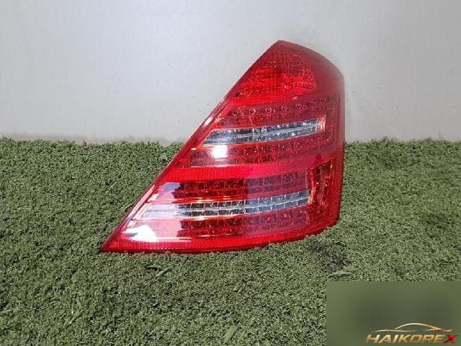 Mercedes-Benz S-класс 2006 — фара задняя правая (внешняя)