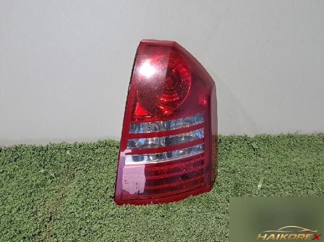 Chrysler 300 2007 — фонарь задний правый