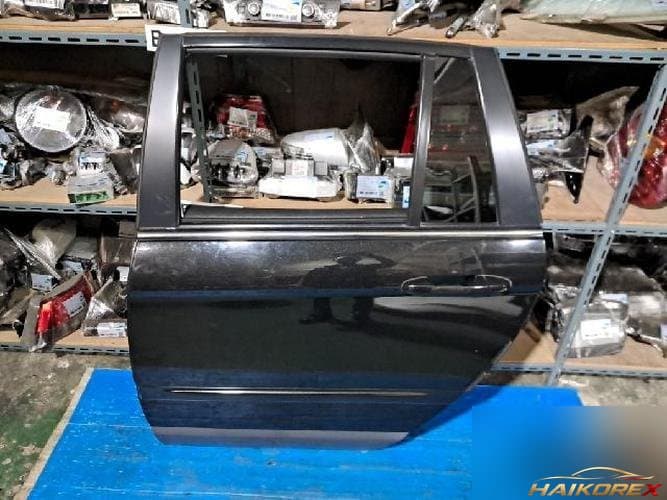 Chrysler Pacifica 2005 — дверь задняя левая
