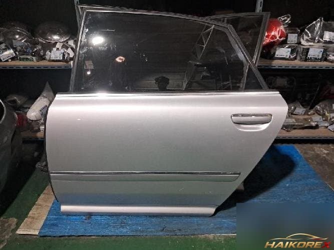 Audi A8 2006 — задняя дверь левая
