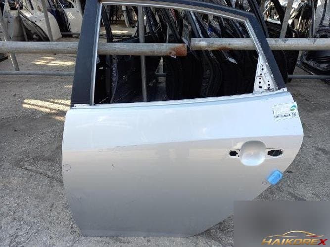 Hyundai Avante 2010 — дверь задняя левая