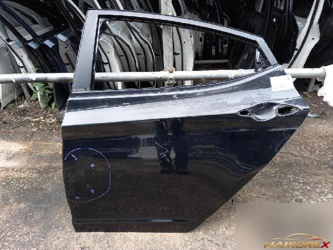 Hyundai Avante 2011 — дверь задняя левая