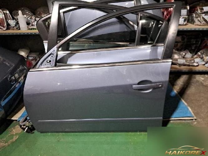 Nissan Altima 2011 — передняя дверь левая