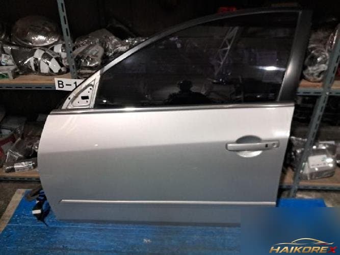 Nissan Altima 2009 — дверь передняя левая