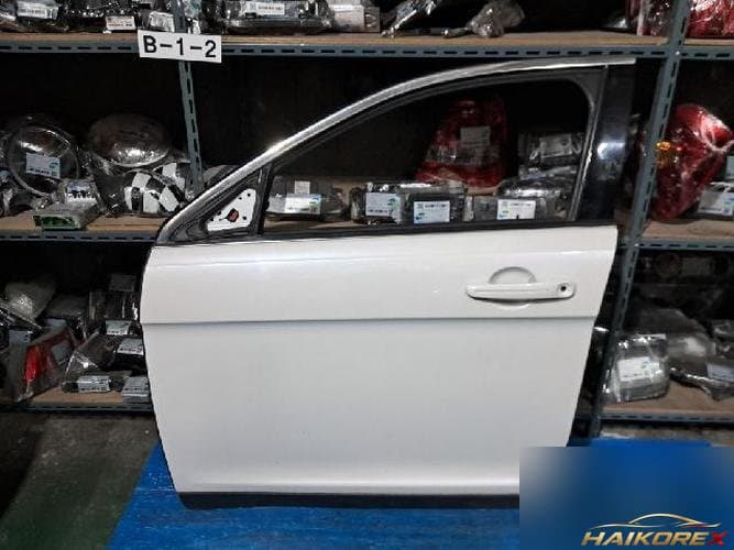 Ford Taurus 2011 — переднее левое дверь