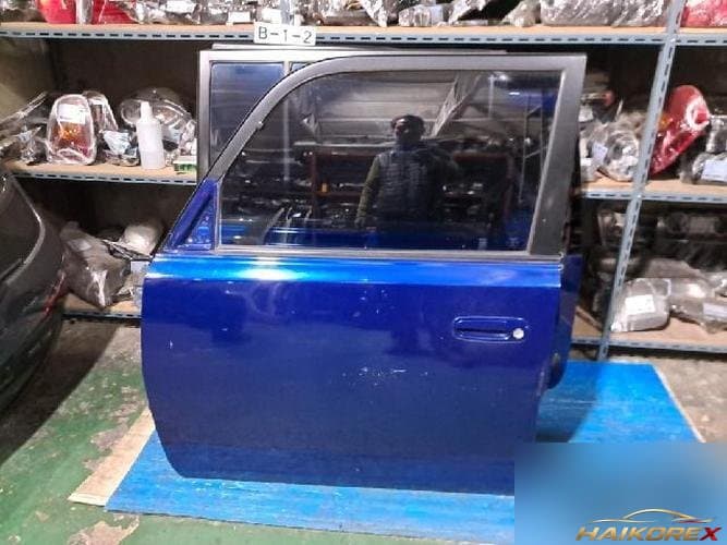 Toyota bB 2000 — передняя дверь левая