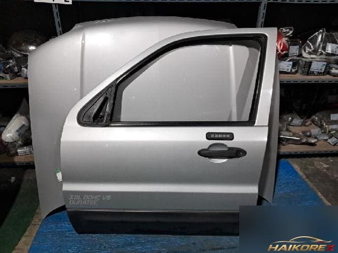 Ford Escape 2005 — дверь передняя левая