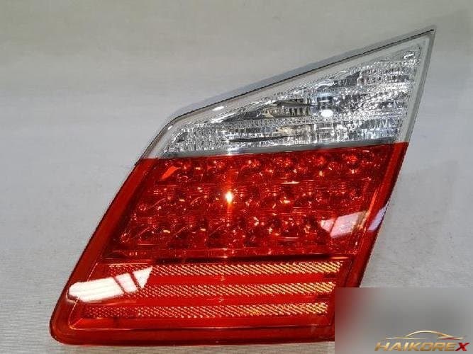 Hyundai Genesis 2010 — фонарь задний внутренний правый LED 5pin
