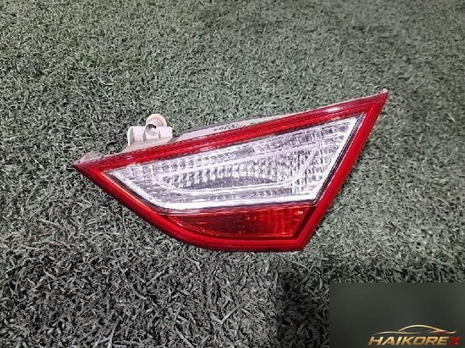 Hyundai Sonata 2010 — фонарь задний внутренний правый 3