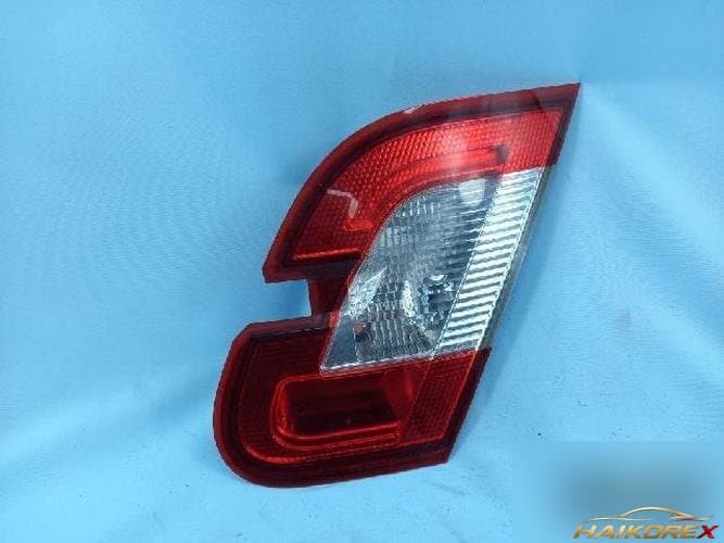 Ford Taurus 2010 — задний фонарь внутренний правый
