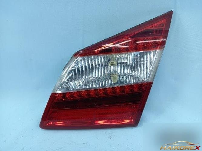 Hyundai Genesis 2013 — фонарь задний правый внутренний LED