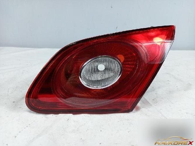 Volkswagen Passat 2008 — задний фонарь правый внутренний 27108002