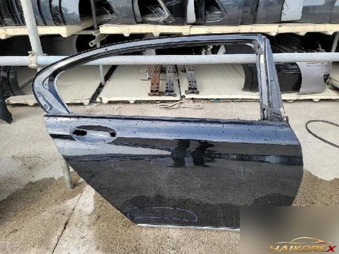 BMW 7 Series 2020 — дверь задняя правая