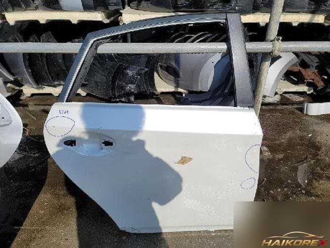Toyota Prius 2013 — дверь задняя правая