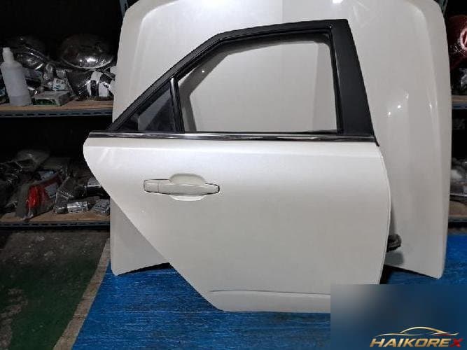 Cadillac CTS 2009 — дверь задняя правая