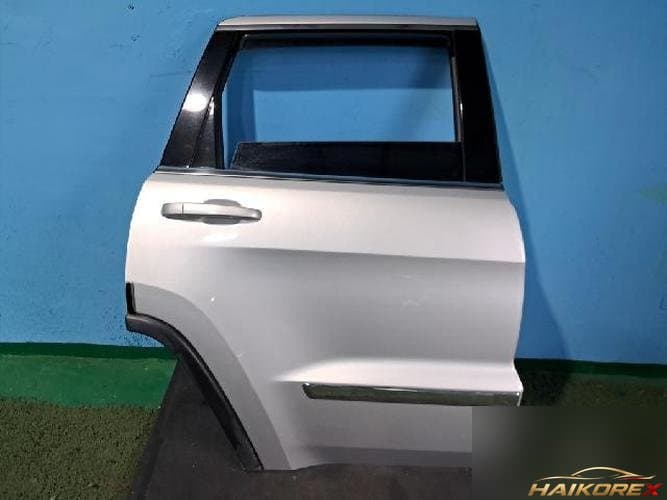 Jeep Grand Cherokee 2012 — дверь задняя правая
