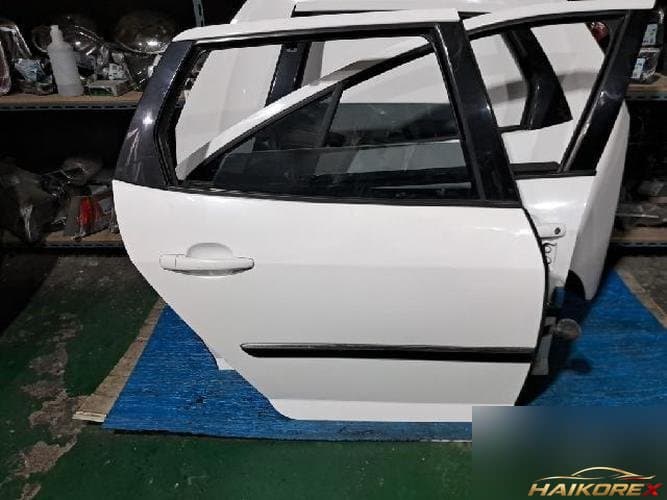 Peugeot 407 2006 — дверь задняя правая