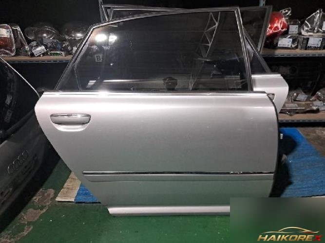 Audi A8 2006 — дверь задняя правая