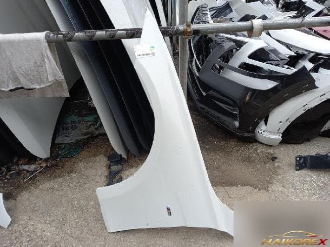 BMW 3 Series 2014 — крыло левое