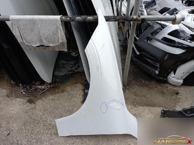 Volvo XC60 2020 — крыло левое
