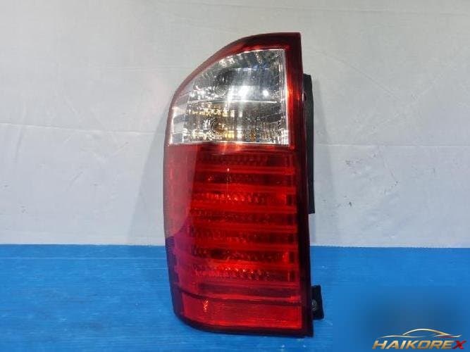 Kia Carnival 2007 — фонарь задний левый наружный 92401 4D000