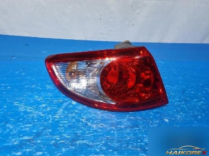 Hyundai Santa Fe 2006 — задний фонарь левый (наружный) 92401 2B000