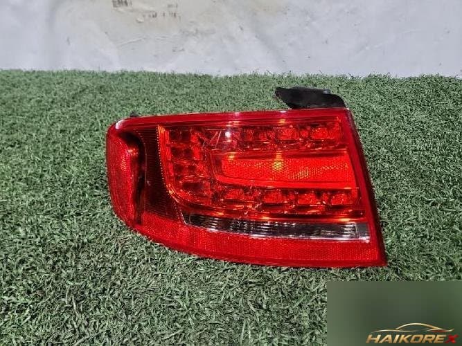 Audi A4 2011 — задний фонарь левый наружный