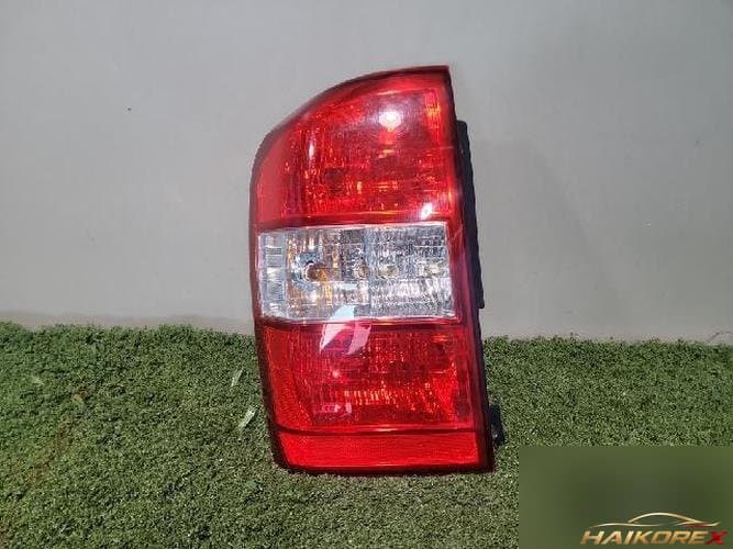 Kia Carnival 2010 — задний фонарь левый (внешний) 92401 4D100