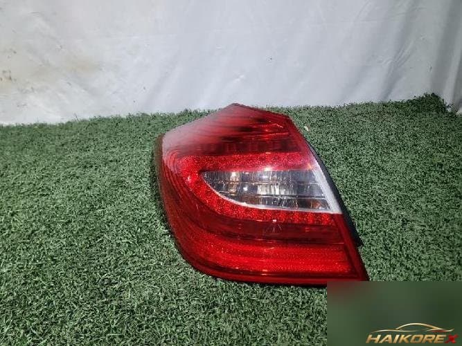 Hyundai Genesis 2012 — задний фонарь левый (внешний)