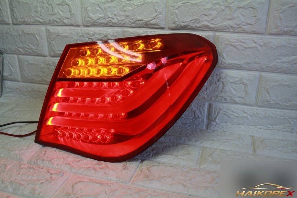 Задний фонарь правый BMW 7 серия F01 F02