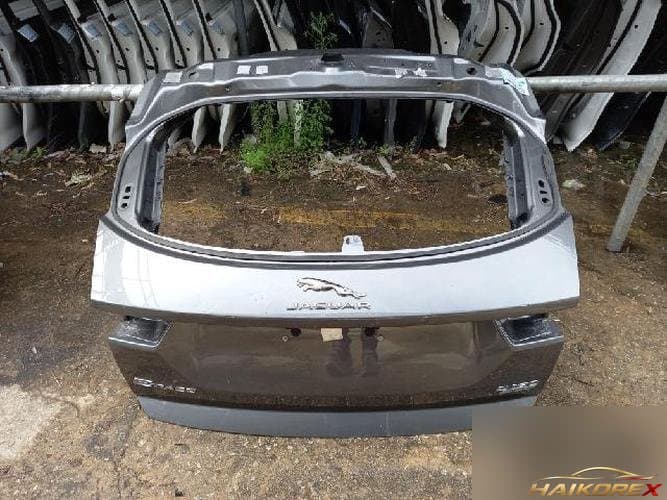 Jaguar E-PACE 2019 — крышка багажника