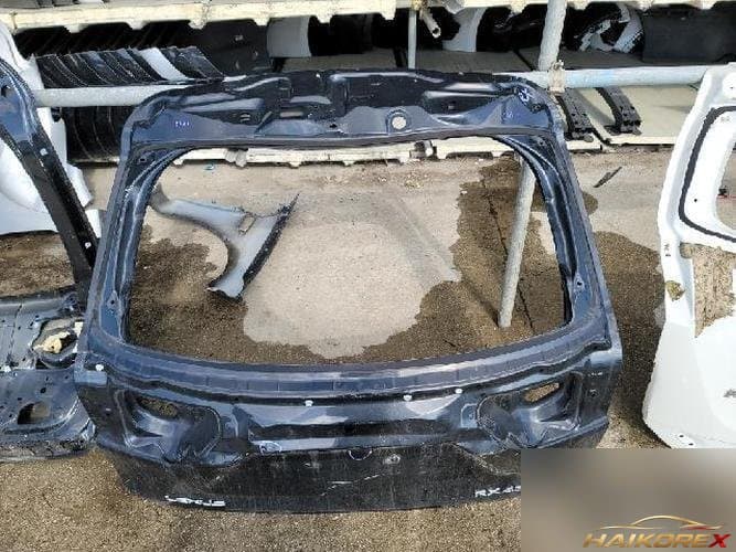 Lexus RX 2017 — крышка багажника