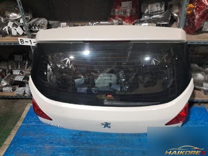 Peugeot 3008 2012 — крышка багажника