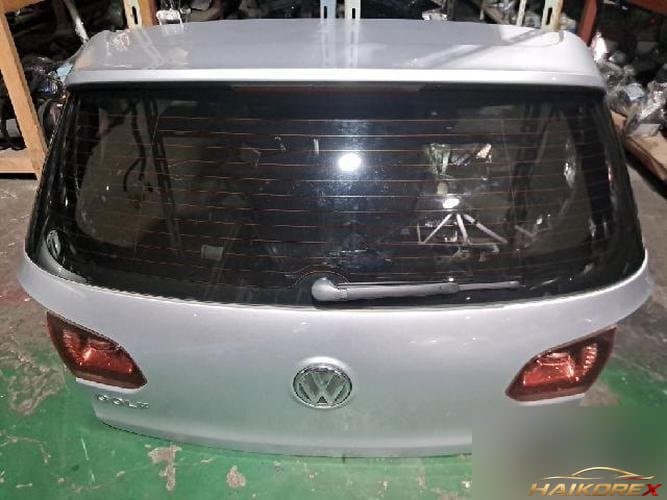 Volkswagen Golf 2013 — крышка багажника