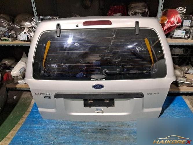 Ford Escape 2005 — крышка багажника