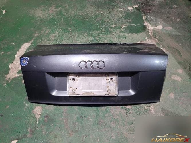 Audi A3 2006 — крышка багажника