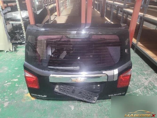 Chevrolet Orlando 2017 — крышка багажника