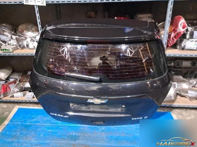 Chevrolet Trax 2016 — крышка багажника