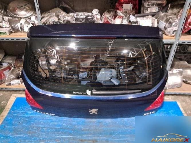 Peugeot 3008 2011 — крышка багажника