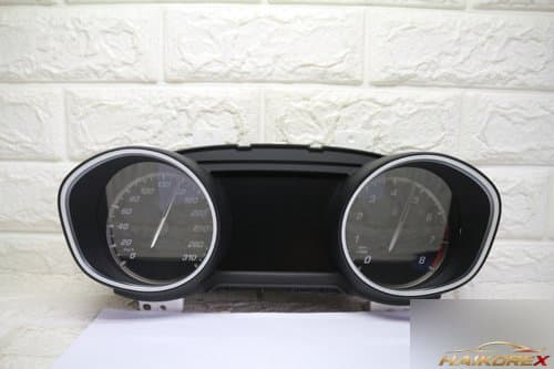 Приборная панель Maserati Levante 670102037