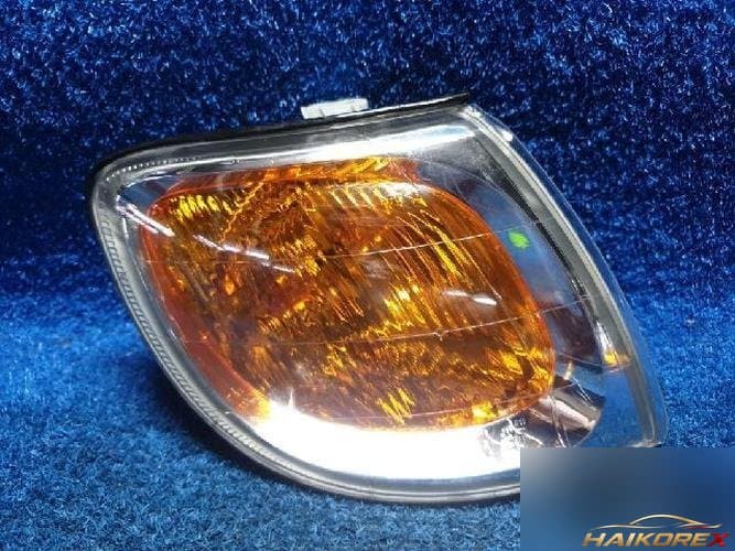 Hyundai Trajet 2005 — габаритный фонарь правый