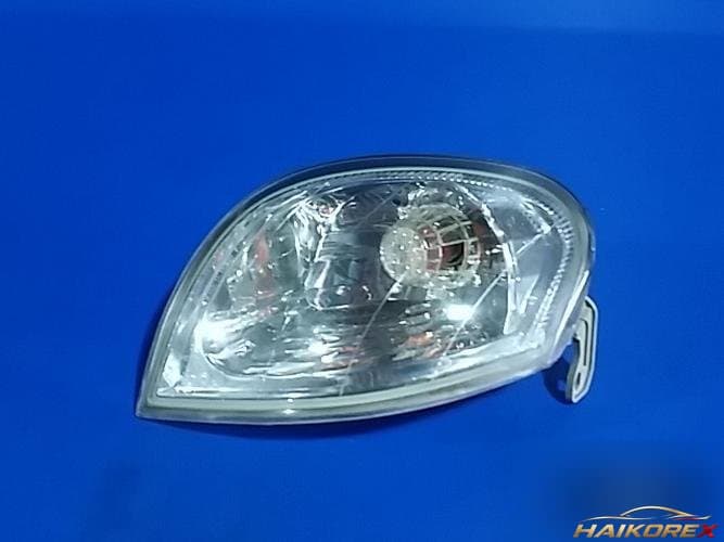 Kia Carens 2002 — сигнальная лампа правая